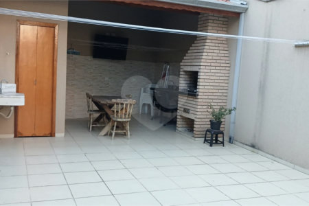 Sobrado à venda com 3 suítes em Parque São Domingos, São Paulo, SP