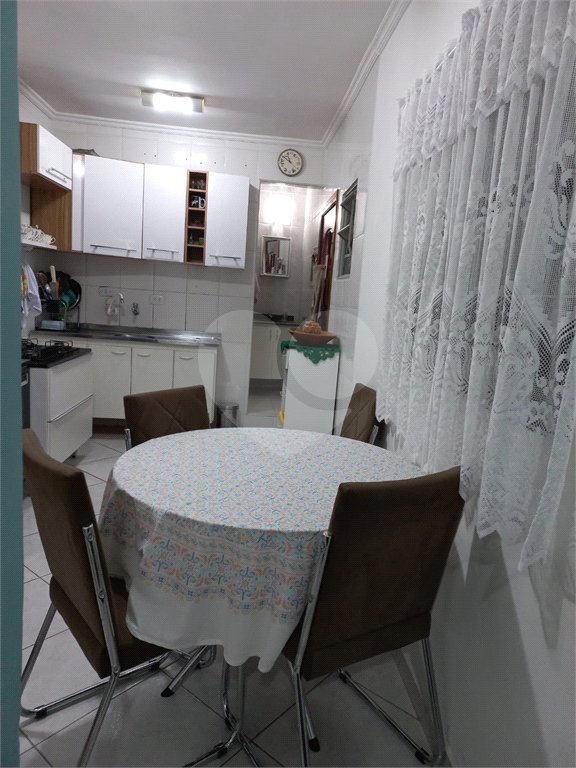 Sobrado à venda com 3 quartos, sendo 1 suíte,  em Vila Santo Estéfano, São Paulo, SP