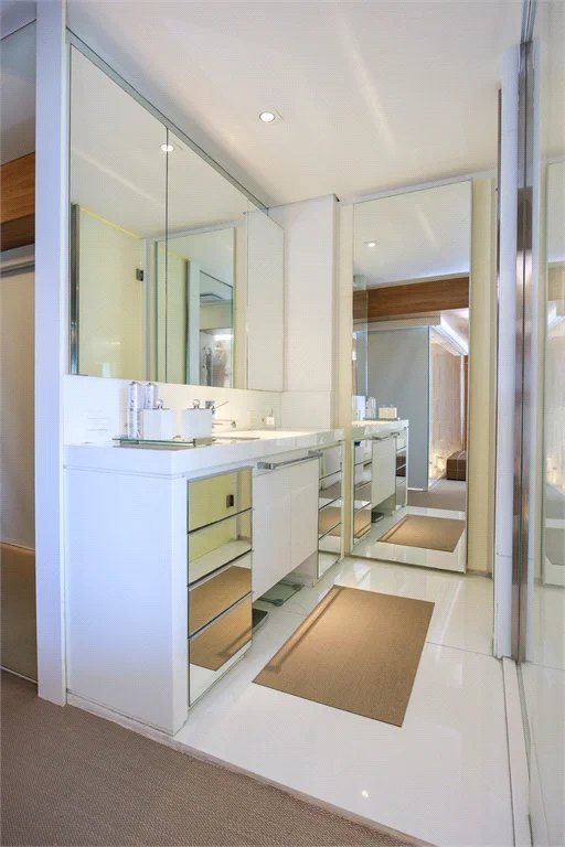 Apartamento à venda com 3 suítes em Cidade Monções, São Paulo, SP