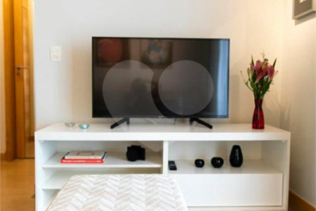 Apartamento à venda com 1 quarto em Vila Uberabinha, São Paulo, SP