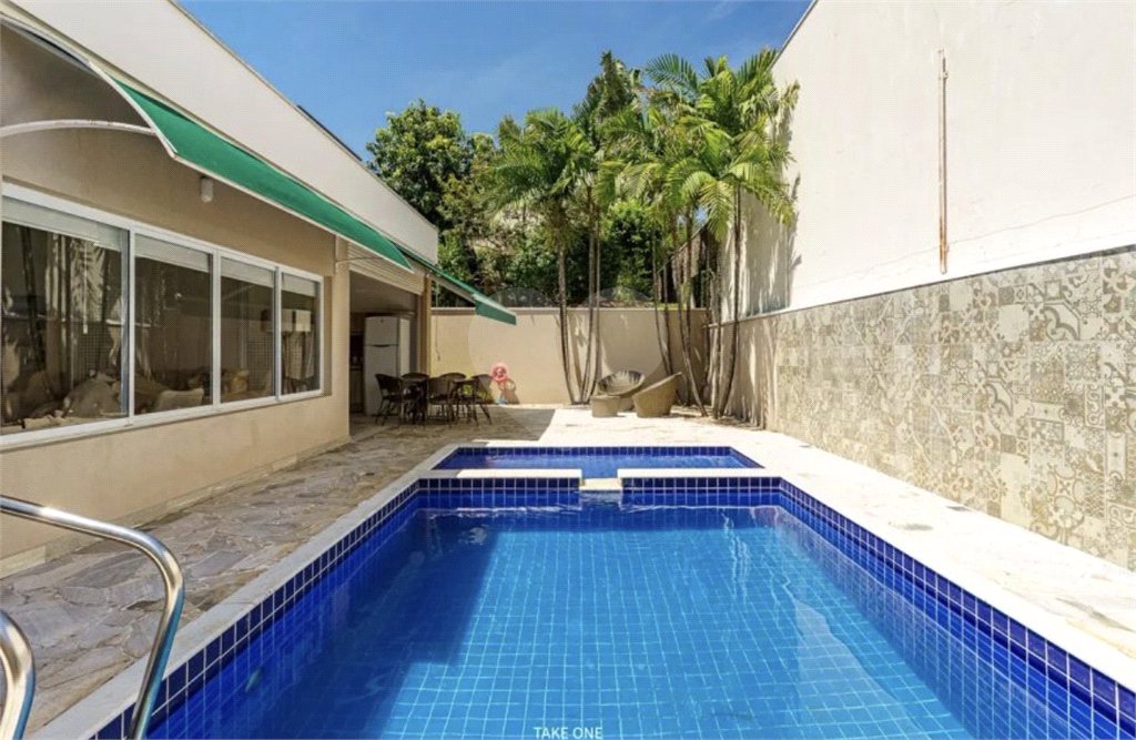 Casa à venda com 3 suítes no condomínio Villagio DI Verona, Vinhedo - SP
