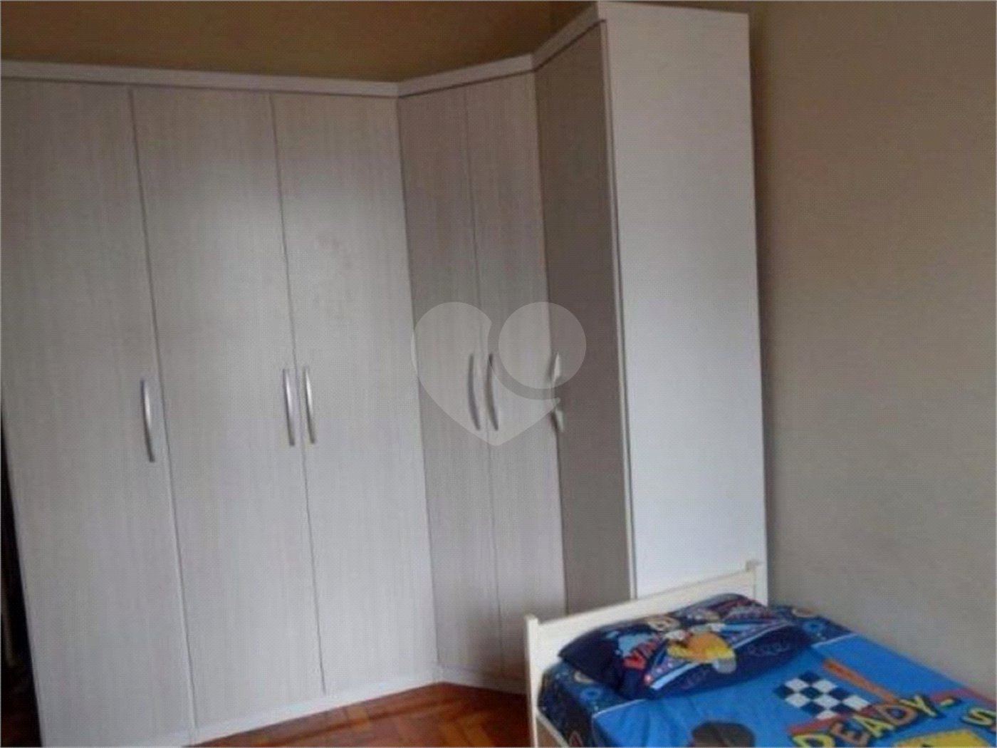 Apartamento à venda com 3 quartos, sendo 1 suíte,  em Aclimação, São Paulo, SP