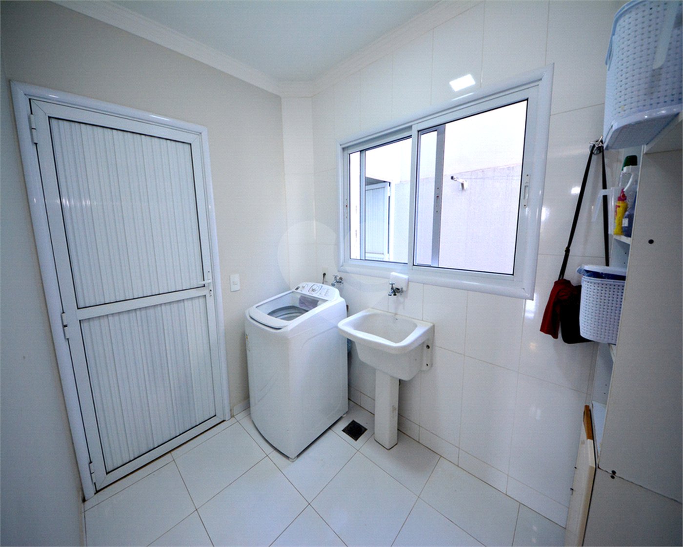Casa à venda com 3 suítes no condomínio Jardim Reserva Bom Viver de Indaiatuba, Indaiatuba - SP