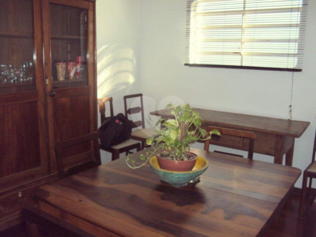 Sobrado à venda com 3 quartos, sendo 1 suíte,  em Chácara Monte Alegre, São Paulo, SP