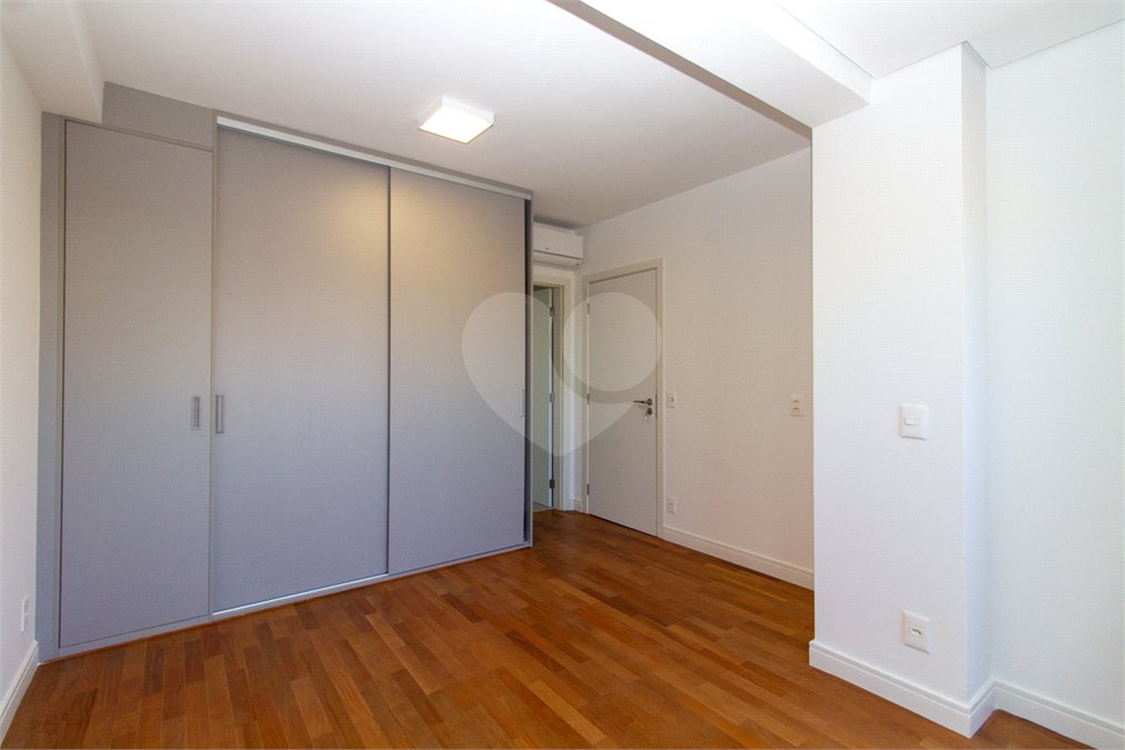 Apartamento à venda ou para alugar com 3 suítes em Jardim Morumbi, São Paulo, SP