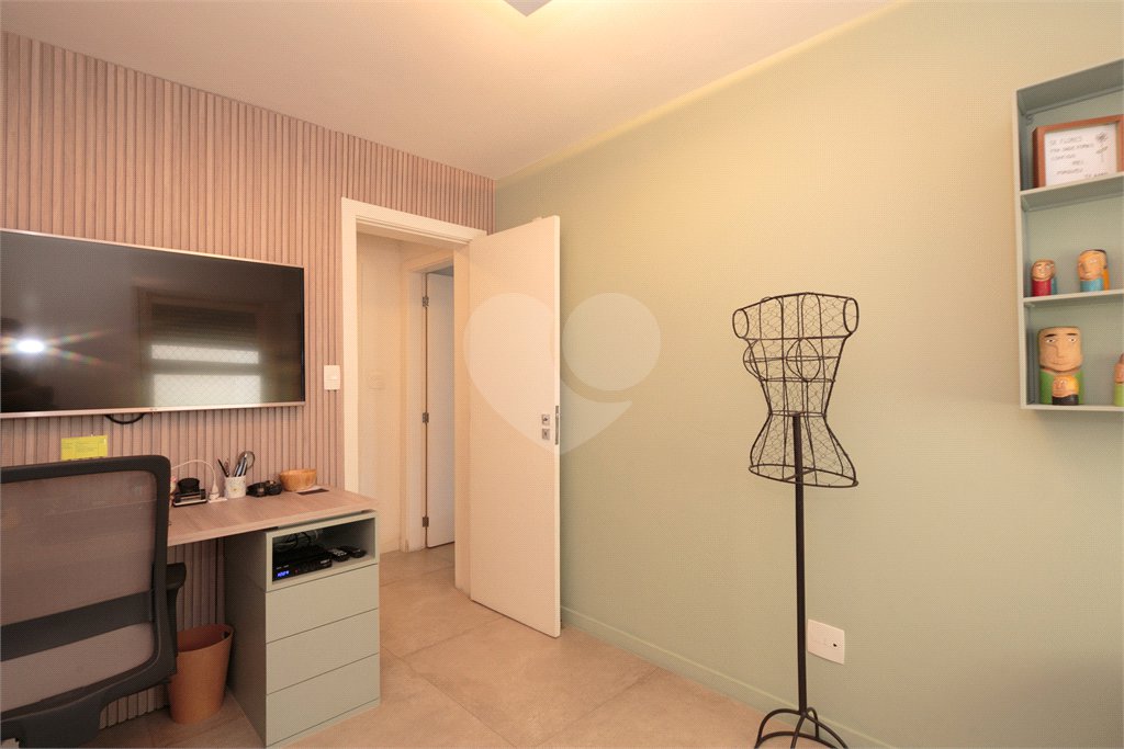 Apartamento à venda com 4 quartos, sendo 1 suíte, em Alto da Boa Vista, São Paulo, SP