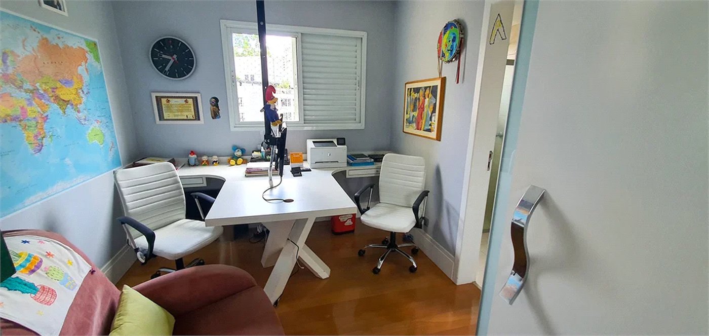 Apartamento à venda com 3 suítes em Vila Suzana, São Paulo, SP