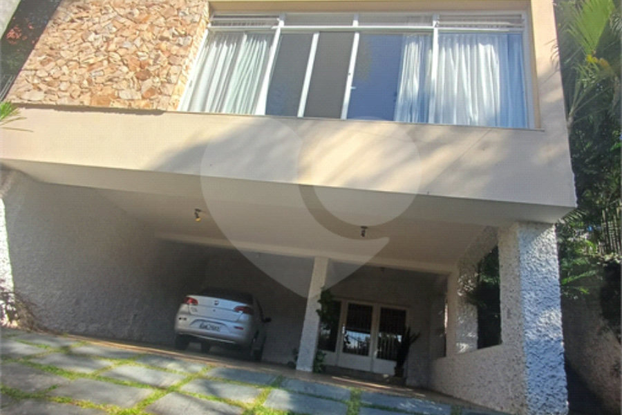 Sobrado à venda com 5 suítes em Vila Albertina, São Paulo, SP