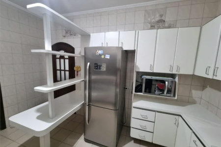Casa à venda com 4 quartos, sendo 1 suíte, em Jardim Lídia, São Paulo, SP