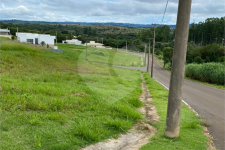Terreno à venda no condomínio Ninho Verde II, Pardinho - SP