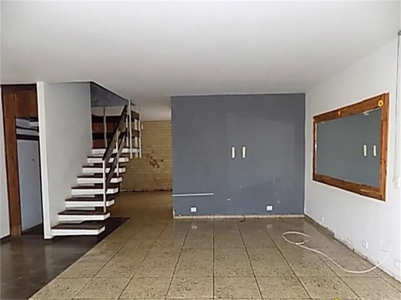 Sobrado à venda com 4 quartos, sendo 1 suíte, em Pinheiros, São Paulo, SP