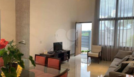 Casa à venda com 2 quartos, sendo 1 suíte, em Pinheirinho, Vinhedo, SP