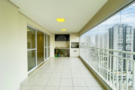 Apartamento à venda com 3 quartos, sendo 4 suítes,  no Centro, São Bernardo do Campo, SP