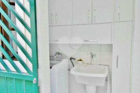 Casa à venda com 3 quartos, sendo 1 suíte, no condomínio Villaggio Di Firenze, São Paulo - SP
