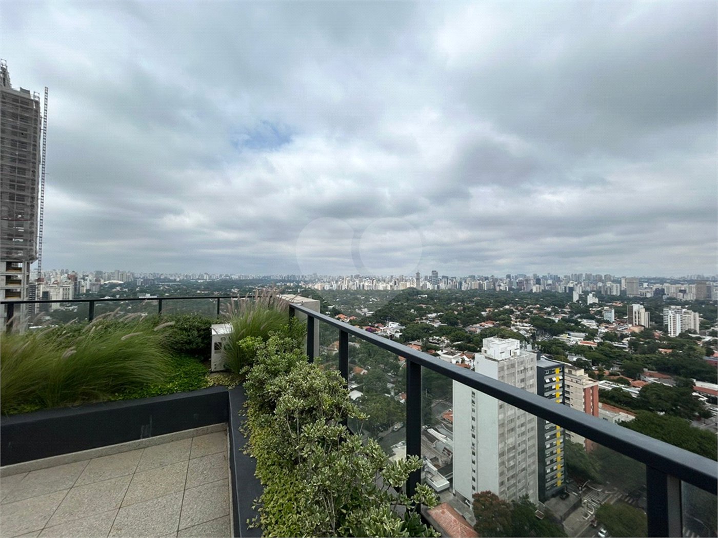 Apartamento para alugar com 1 suíte em Cerqueira César, São Paulo, SP