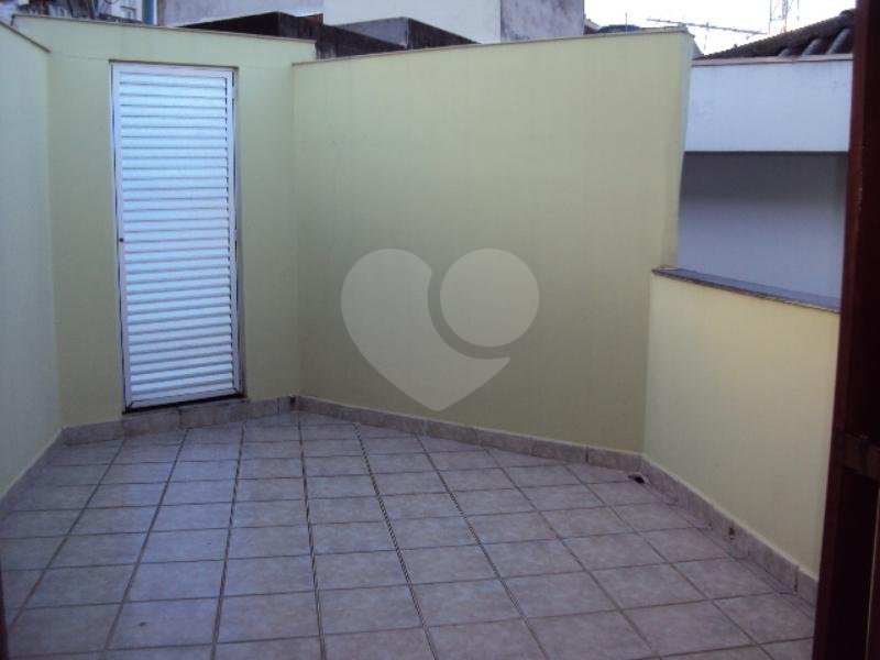 Sobrado à venda com 4 quartos, sendo 2 suítes, em Jardim Peri Peri, São Paulo, SP