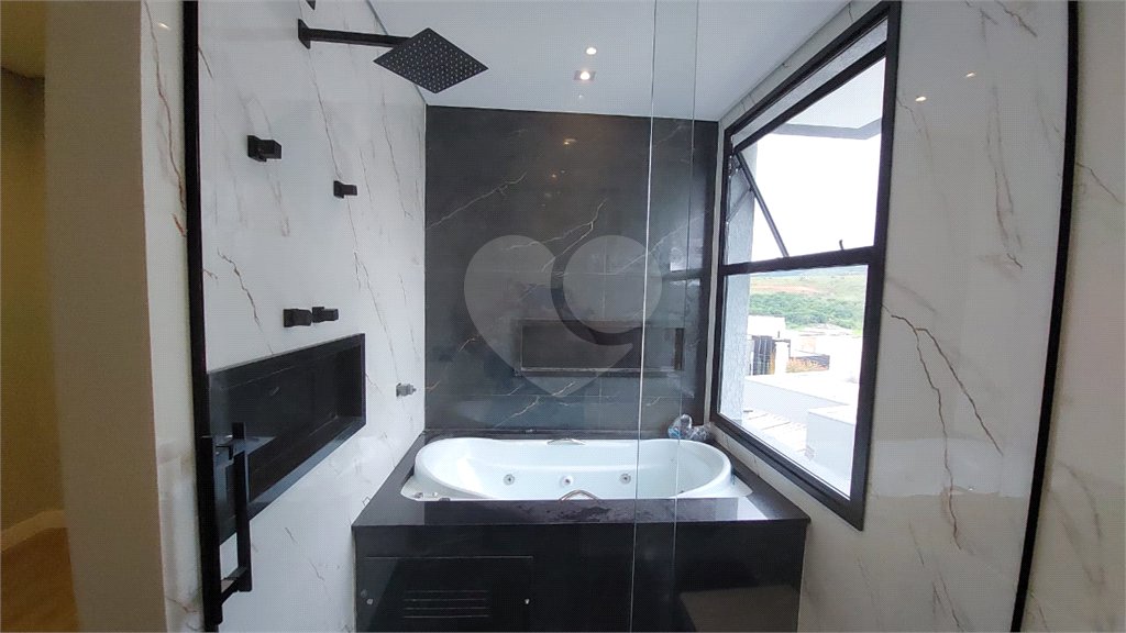 Casa à venda com 5 suítes no condomínio Figueira Garden, Atibaia - SP