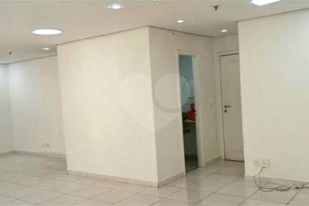 Cobertura à venda com 4 quartos, sendo 1 suíte,  em Real Parque, São Paulo, SP