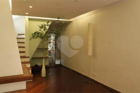 Casa à venda com 3 quartos, sendo 2 suítes, em Santana, São Paulo, SP