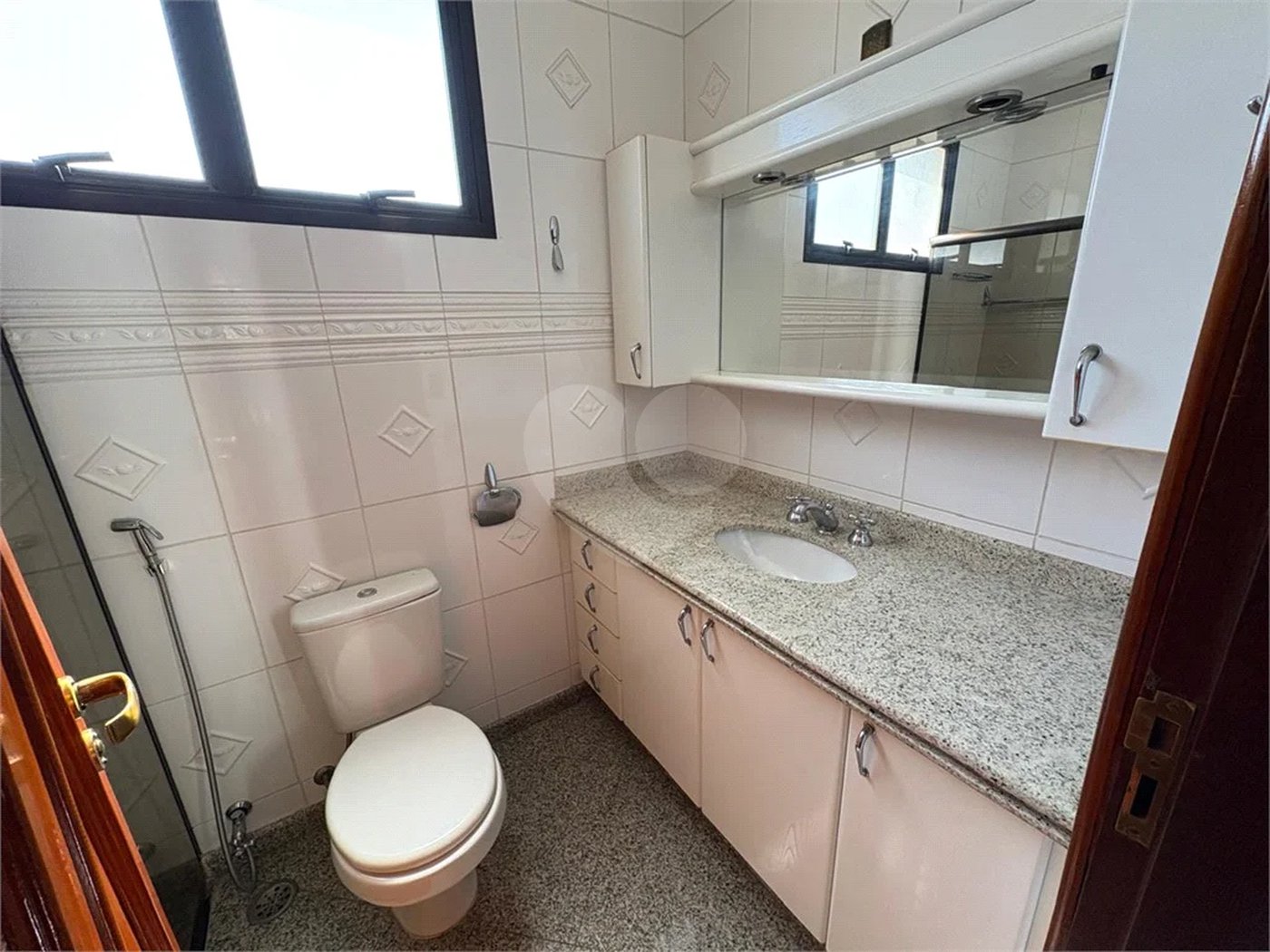 Apartamento disponível no Edifício Palladium no Centro de Piracicaba - SP.