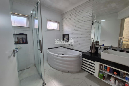 Casa à venda com 3 quartos, sendo 1 suíte, em Vila Esperia Ou Giglio, Atibaia - SP