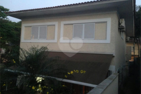 Sobrado à venda com 4 quartos, sendo 1 suíte, em Jardim Novo Mundo, São Paulo, SP