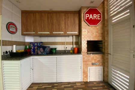 Casa com 2 dormitórios à venda, 127 m² por R$ 640.000,00 - Marapé - Santos/SP