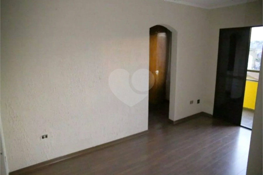 Sobrado à venda com 3 quartos, sendo 1 suíte, em Jardim Bom Clima, Guarulhos, SP