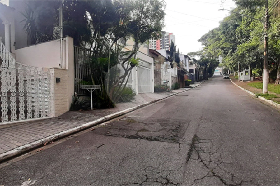 Sobrado à venda com 4 quartos, sendo 2 suítes, em Jardim França, São Paulo, SP