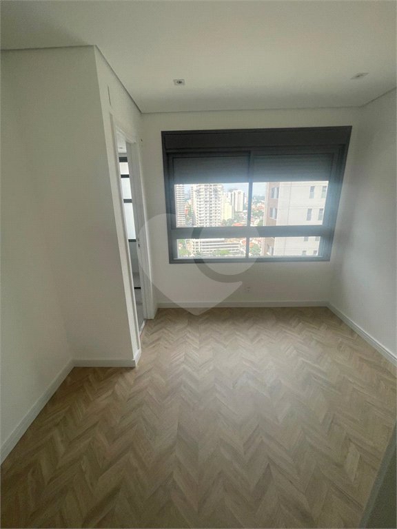 Apartamento à venda ou para alugar com 2 suítes em Jardim das Acácias, São Paulo, SP