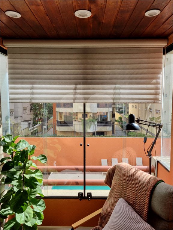 Apartamento à venda com 3 quartos, sendo 1 suíte, em Vila Olímpia, São Paulo, SP