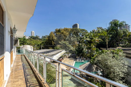 Sobrado à venda com 5 suítes em Pinheiros, São Paulo, SP