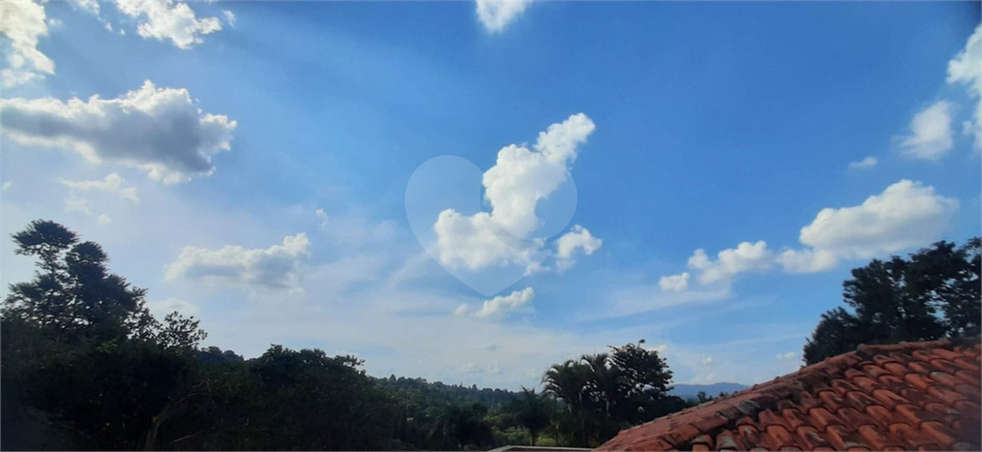 Casa à venda com 6 quartos, sendo 5 suítes, em Roseira, Mairiporã, SP