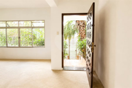 Casa Térrea à venda com 3 quartos, sendo 2 suítes, em Vila Albertina, São Paulo, SP