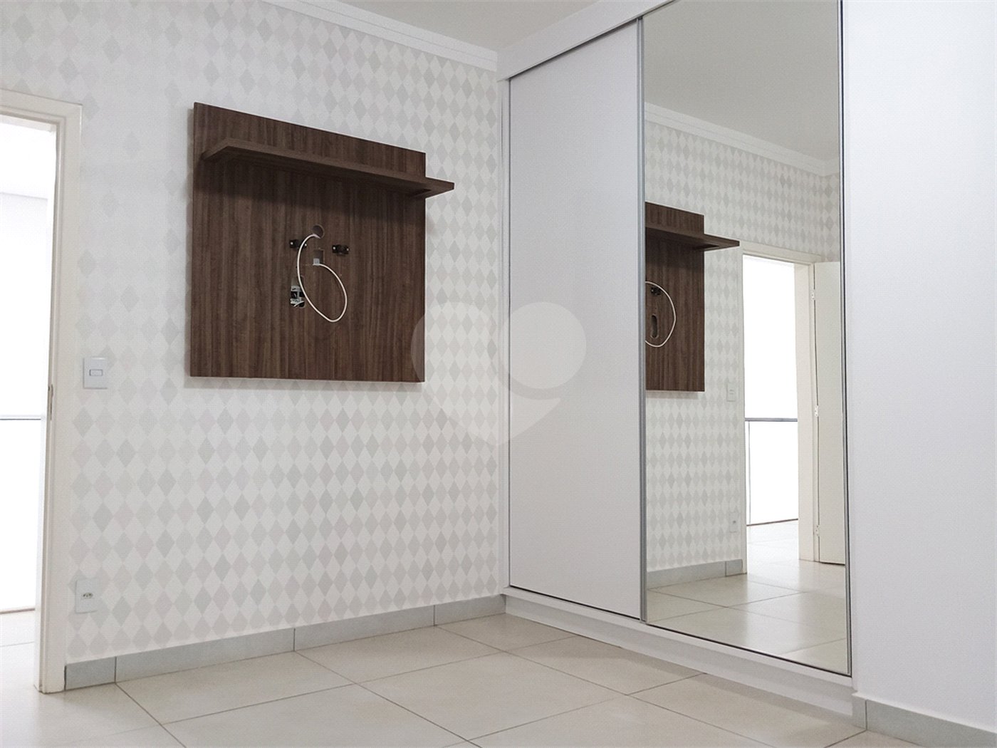 Sobrado à venda com 4 quartos, sendo 1 suíte, em Reserva San Gabriel, Ribeirão Preto, SP