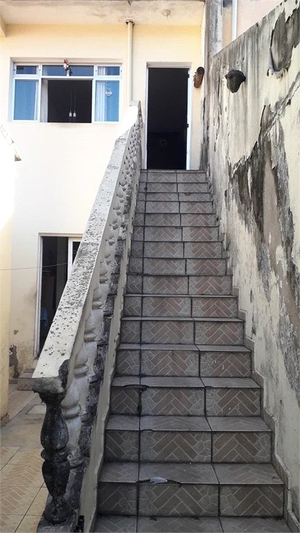 Casa à venda com 5 quartos, sendo 2 suítes,  em Jardim Nadir, São Paulo, SP