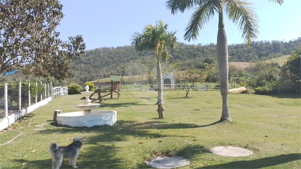 Sítio à venda com 4 quartos, sendo 3 suítes, em Caxito, Maricá, RJ