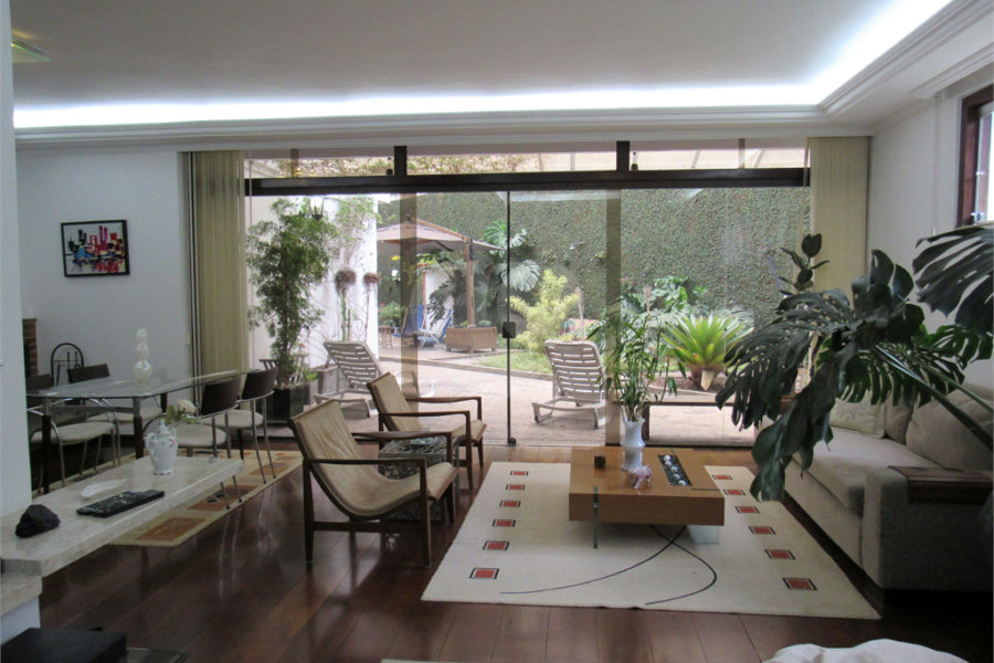 Sobrado à venda com 4 quartos, sendo 2 suítes, em Tremembé, São Paulo, SP