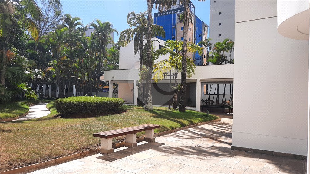 Apartamento à venda com 4 quartos, sendo 2 suítes, em Morumbi, São Paulo, SP