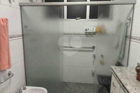 Apartamento à venda com 3 quartos, sendo 1 suíte, no Centro, Araraquara, SP