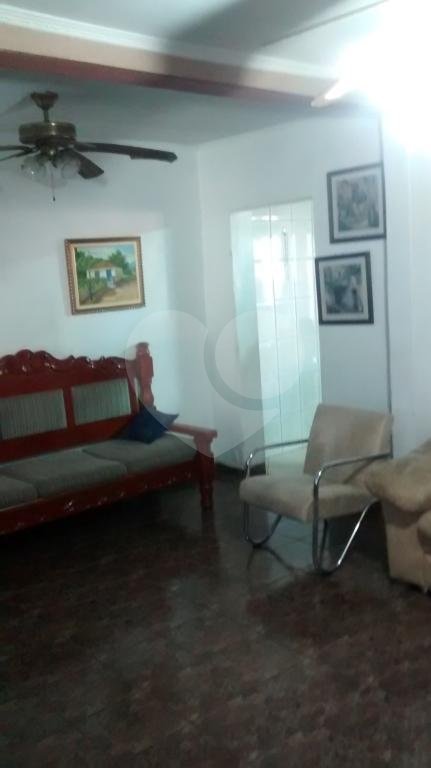 Casa à venda com 4 quartos, sendo 1 suíte, em Parque Vitória, São Paulo, SP