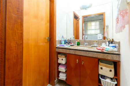 Casa à venda com 3 quartos, sendo 1 suíte,  em Vila Cordeiro, São Paulo, SP