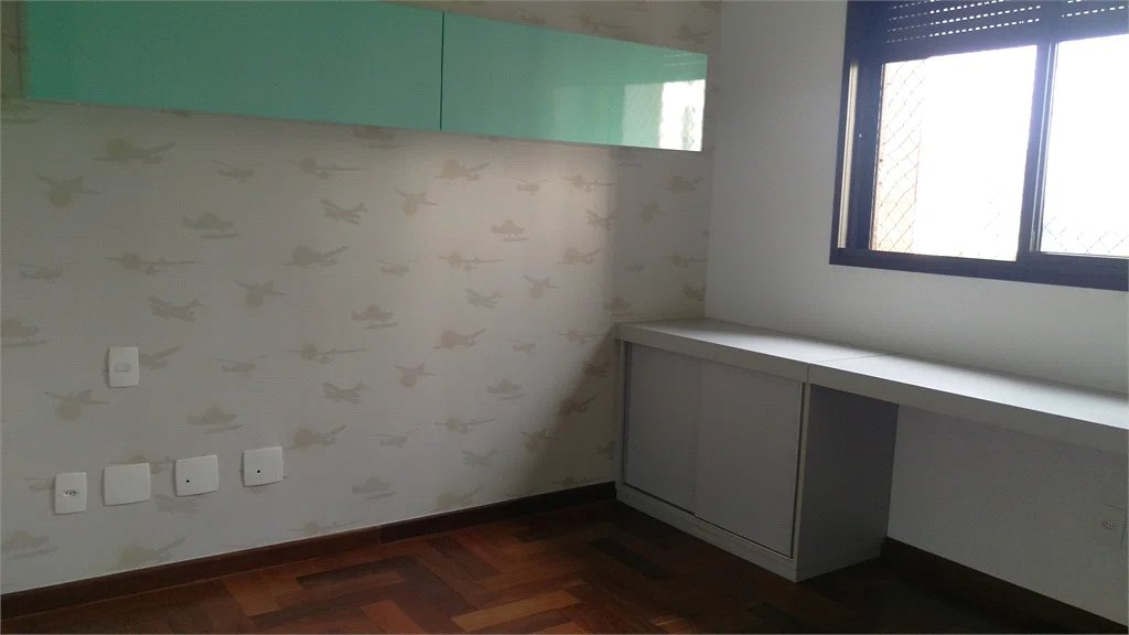 Apartamento à venda com 4 suítes em Vila Suzana, São Paulo, SP
