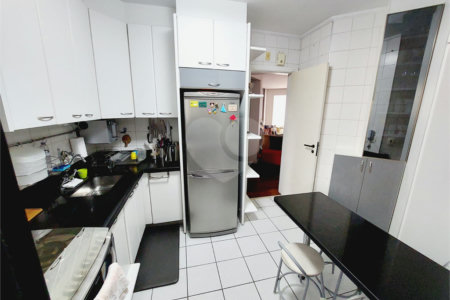 Apartamento à venda com 3 quartos, sendo 1 suíte, em Alto da Lapa, São Paulo, SP
