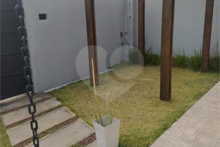 Sobrado à venda com 3 quartos, sendo 1 suíte,  no Centro, Bom Jesus dos Perdões, SP
