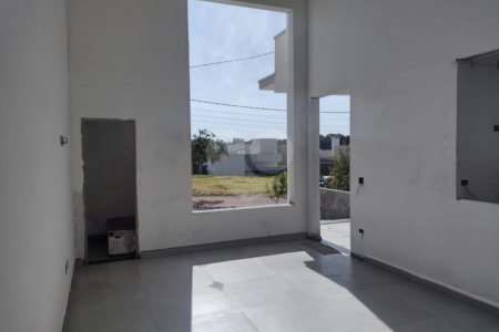 Casa à venda com 3 quartos, sendo 1 suíte, no condomínio Village Moutonnée, Salto - SP