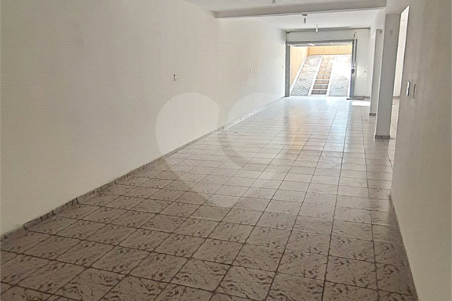 Sobrado à venda com 4 quartos, sendo 1 suíte, em Vila Pereira Barreto, São Paulo, SP
