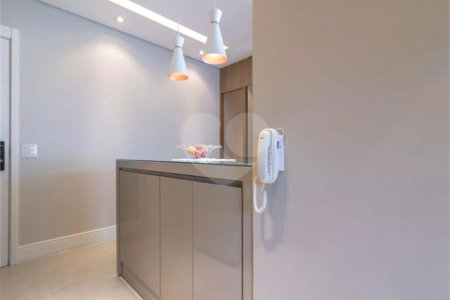 Apartamento à venda com 2 quartos, sendo 1 suíte, em Vila Olímpia, São Paulo, SP