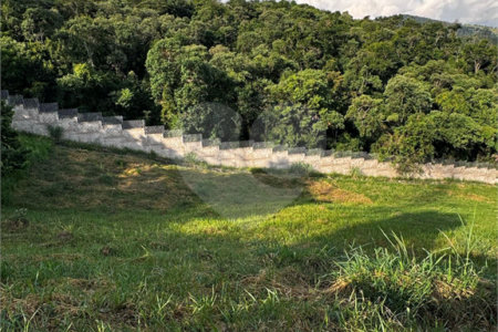 Terreno à venda com 1 suíte no condomínio Residencial Campo de Toscana, Vinhedo - SP