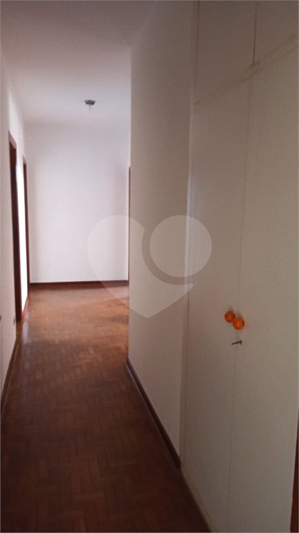 Casa à venda com 4 quartos, sendo 1 suíte, em Vila Santista, Atibaia, SP